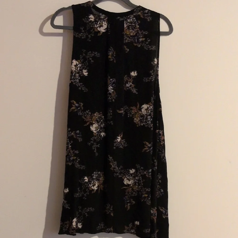 Free People Black Sleeveless Lace Blouse